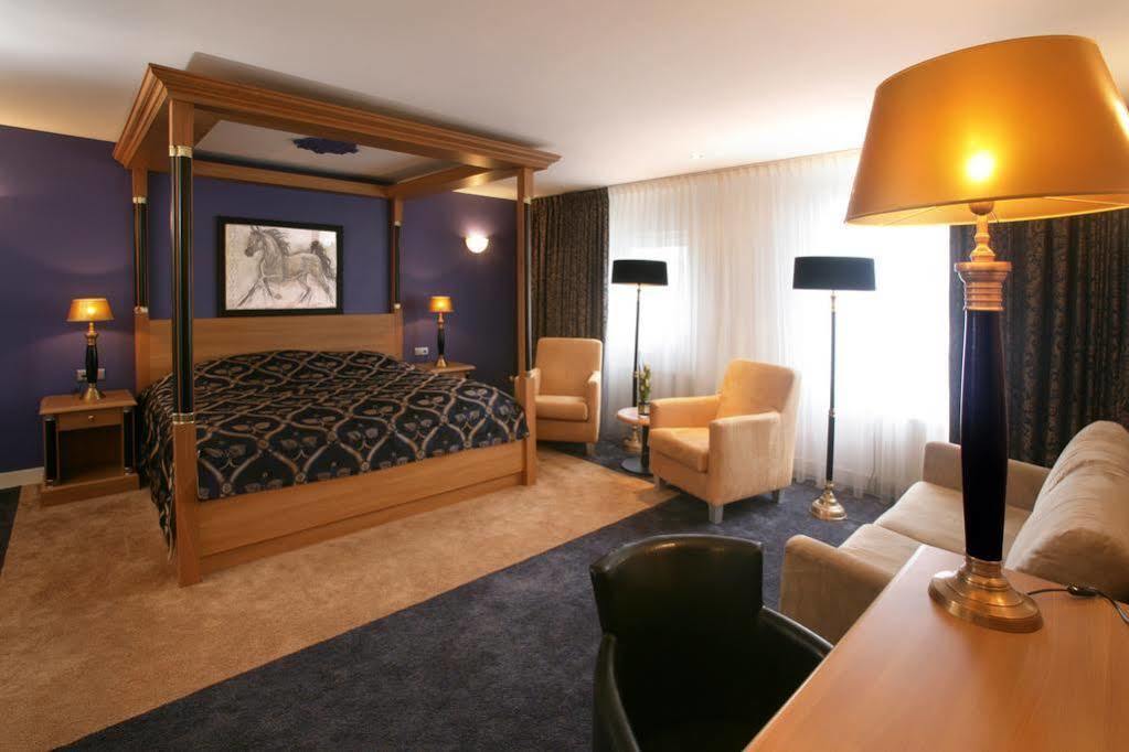 Van Der Valk Hotel Hardegarijp - Leeuwarden 외부 사진
